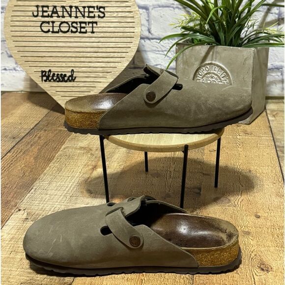 Birkenstock Birkis Boston
Suede Taupe clog ladies 7 mens 5 - Picture 13 of 13